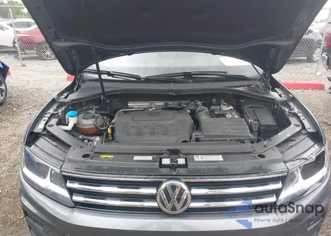 2018 Volkswagen Tiguan z USA, uszkodzony, nr VIN 3VV3B7AX6JM213577